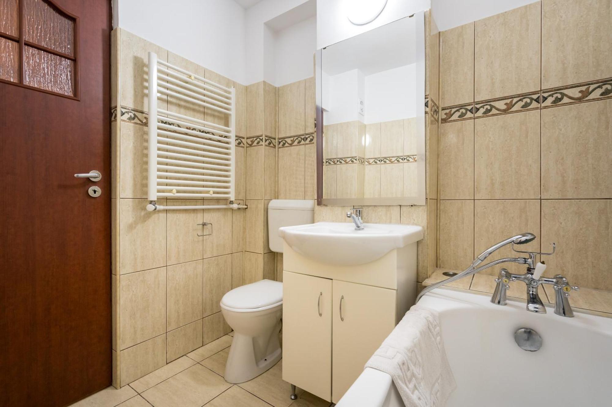 Tranquil Unirii Residence - Elegant & Spacious Living With Parking Steps From Parliament Bukarest Eksteriør billede