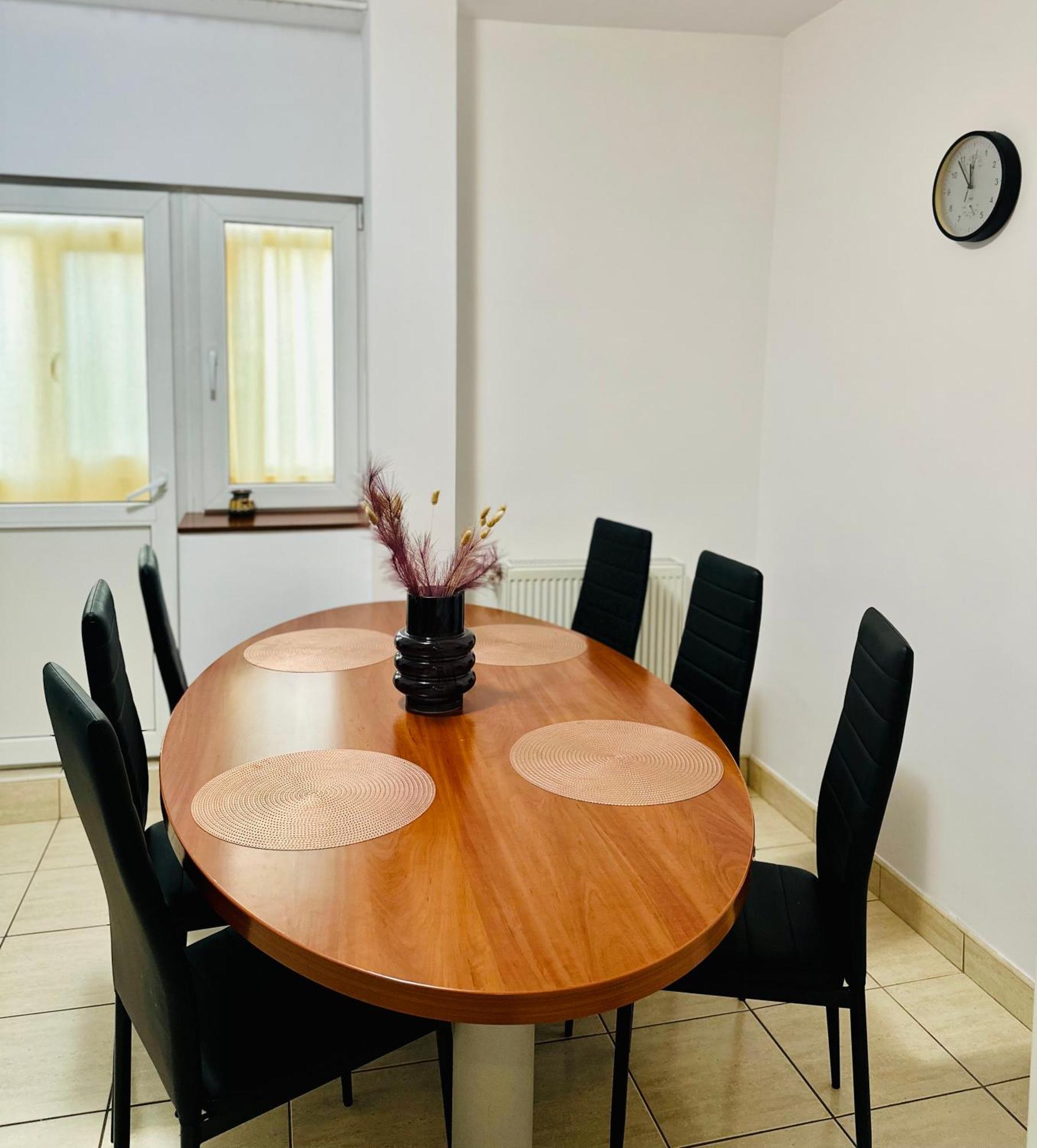 Tranquil Unirii Residence - Elegant & Spacious Living With Parking Steps From Parliament Bukarest Eksteriør billede