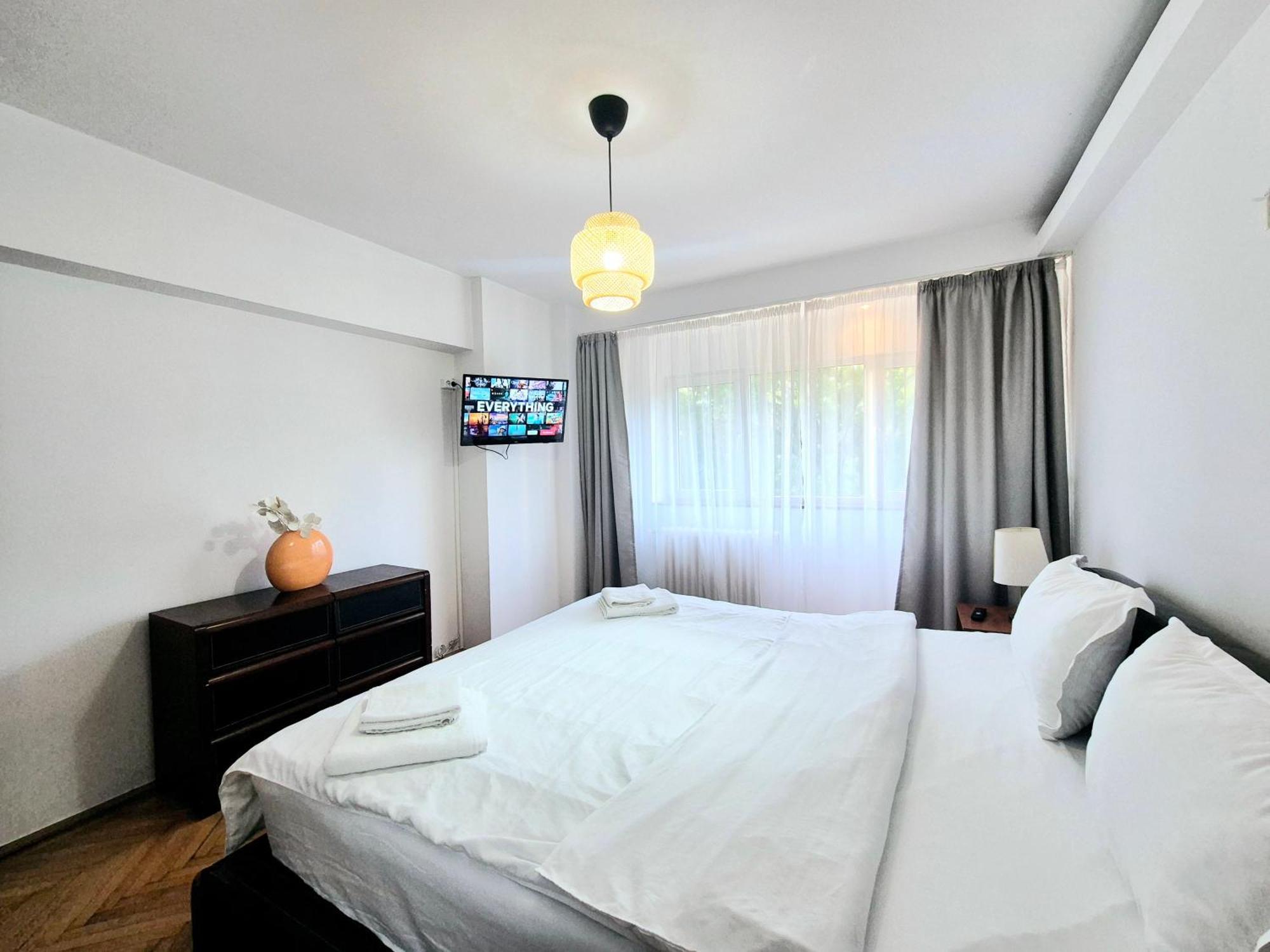 Tranquil Unirii Residence - Elegant & Spacious Living With Parking Steps From Parliament Bukarest Eksteriør billede
