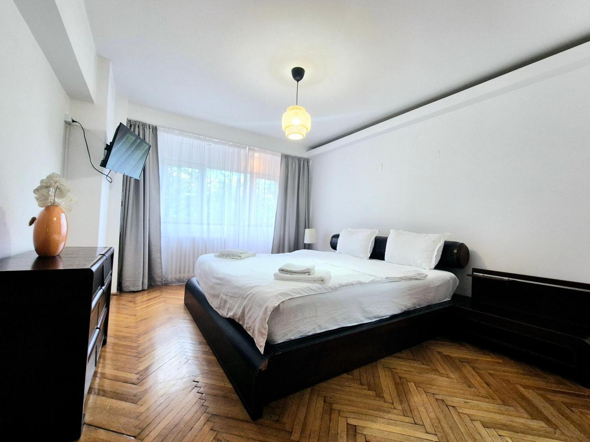 Tranquil Unirii Residence - Elegant & Spacious Living With Parking Steps From Parliament Bukarest Eksteriør billede